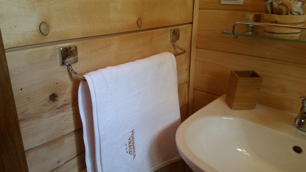 Vodenica Vrelo Chalets Vrelo Korenicko Bagian luar foto