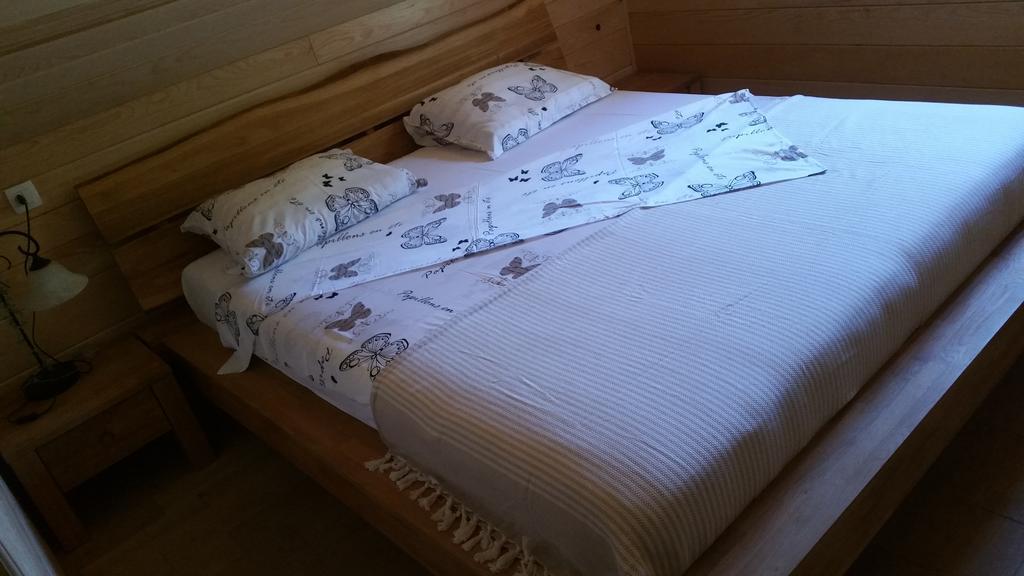 Vodenica Vrelo Chalets Vrelo Korenicko Bagian luar foto