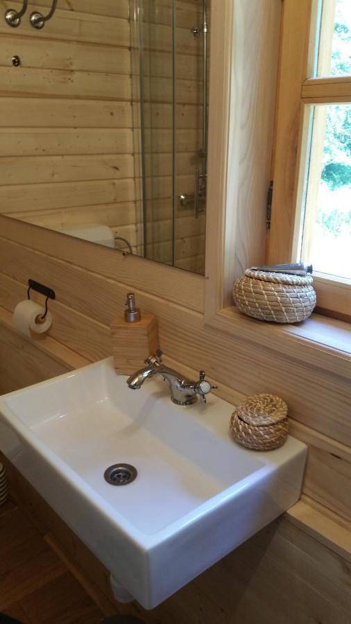 Vodenica Vrelo Chalets Vrelo Korenicko Bagian luar foto